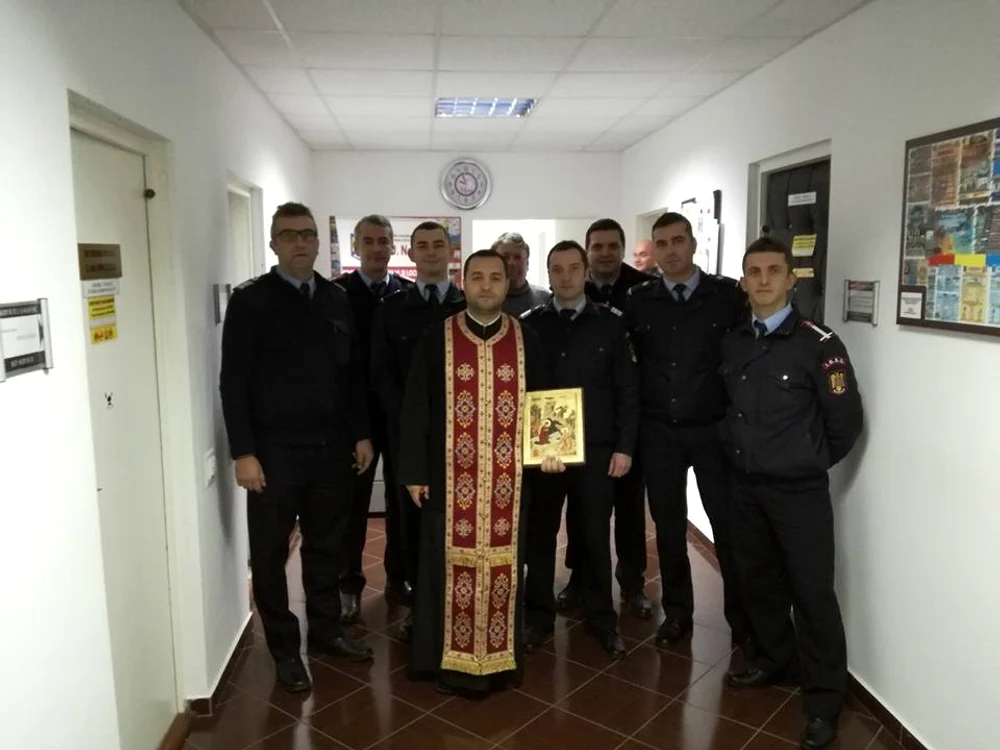 Alexandru Bența, în perioada când era preot misionar FOTO ISU Neamț