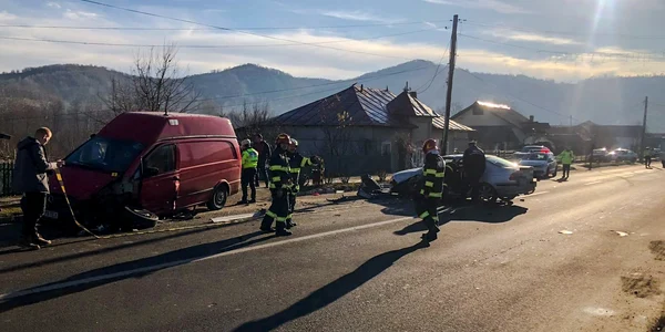 Accident cu 7 răniți, în Pucioasa. FOTO ISU Dâmbovița