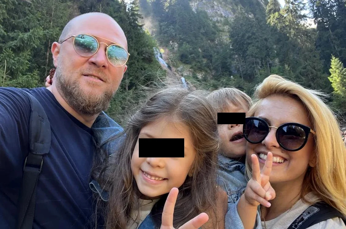 Simona Gherghe, alături de soț și de cei doi copii ai lor 
