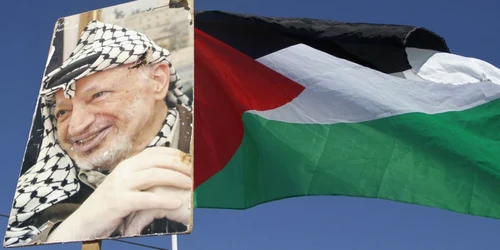 Liderul palestinian Yasser Arafat a murit în 2004