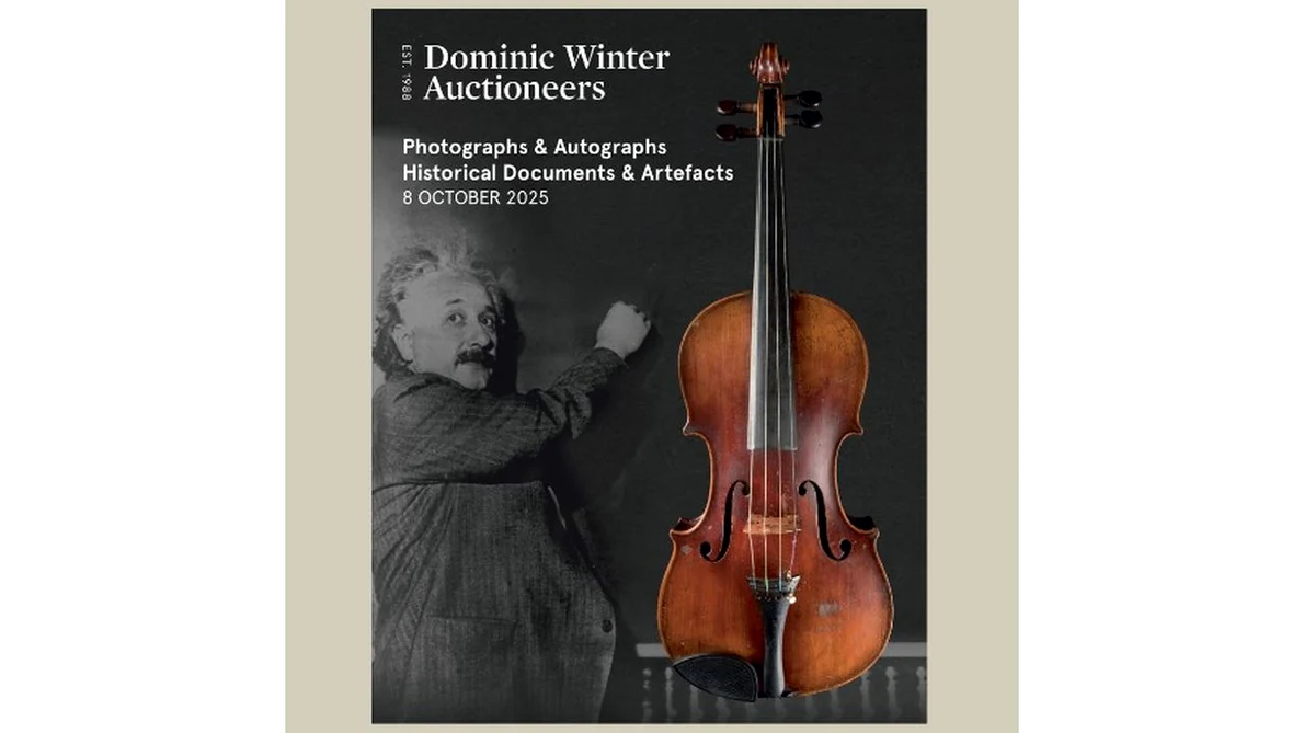 O vioară care i-a aparținut lui Albert Einstein, vândută la licitație (© Facebook / Dominic Winter Auctioneers)