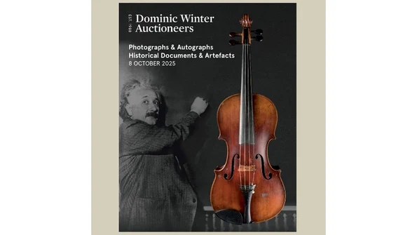 O vioară care i-a aparținut lui Albert Einstein, vândută la licitație (© Facebook / Dominic Winter Auctioneers)