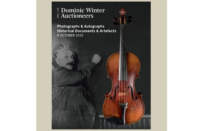 O vioară care i-a aparținut lui Albert Einstein, vândută la licitație (© Facebook / Dominic Winter Auctioneers)