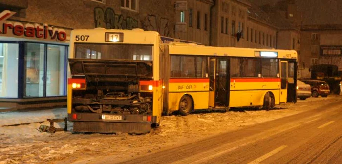 Autobuzele au îngheţat azi-noapte. Foto: Bogdan Crăciun