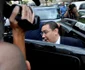 Victor Ponta coboara din masina si merge la DNA FOTO MEDIAFAX