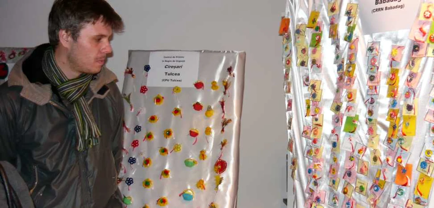 Luna martie debutează cu expoziţii de mărţişoare