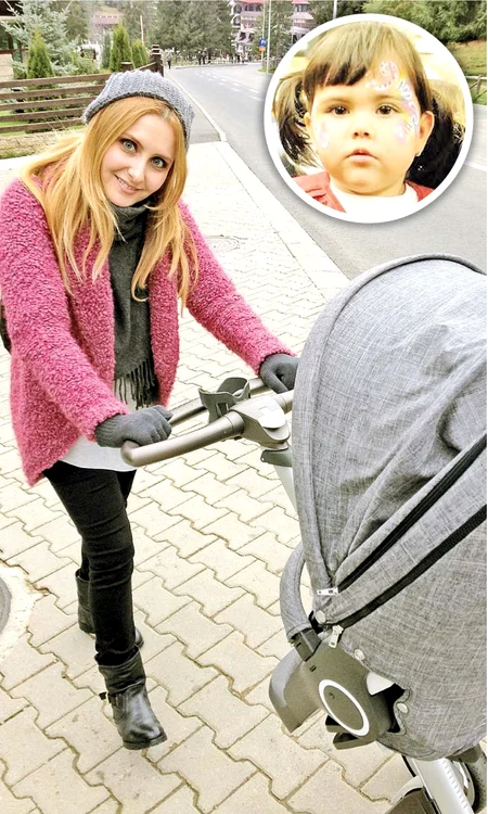 Alina Sorescu: Carolina are tot confortul într-un căruț Stokke  Xplory, cu un preț pe măsură: 4000 de lei