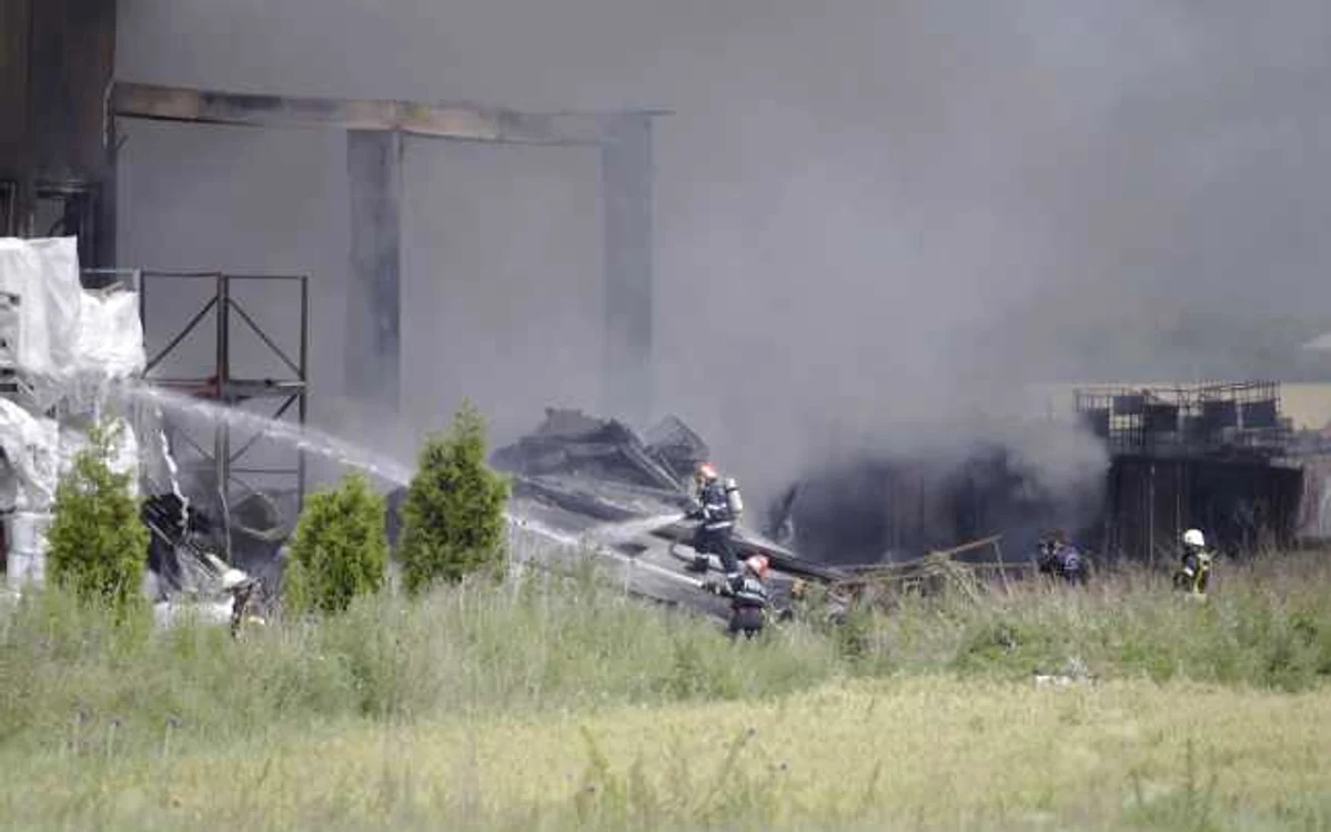 Incediu la o fabrică de încălţăminte din Jilava FOTO Inquam Photos/Octav Ganea