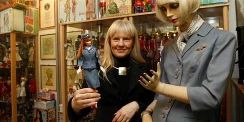 Bettina, în mijlocul păpușilor FOTO: Reuters