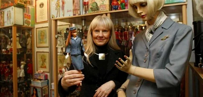 Bettina, în mijlocul păpușilor FOTO: Reuters
