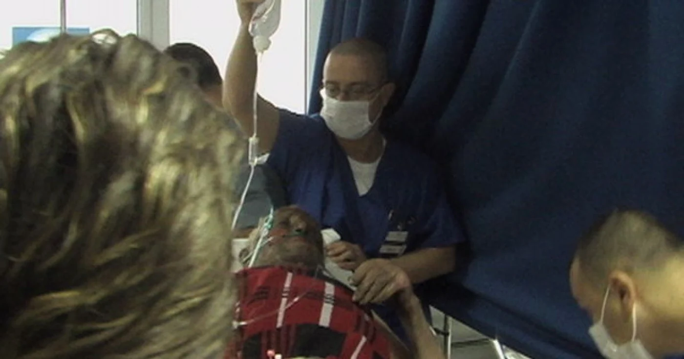 Bărbatul a ajuns la spital după ce a vrut să se sinucidă