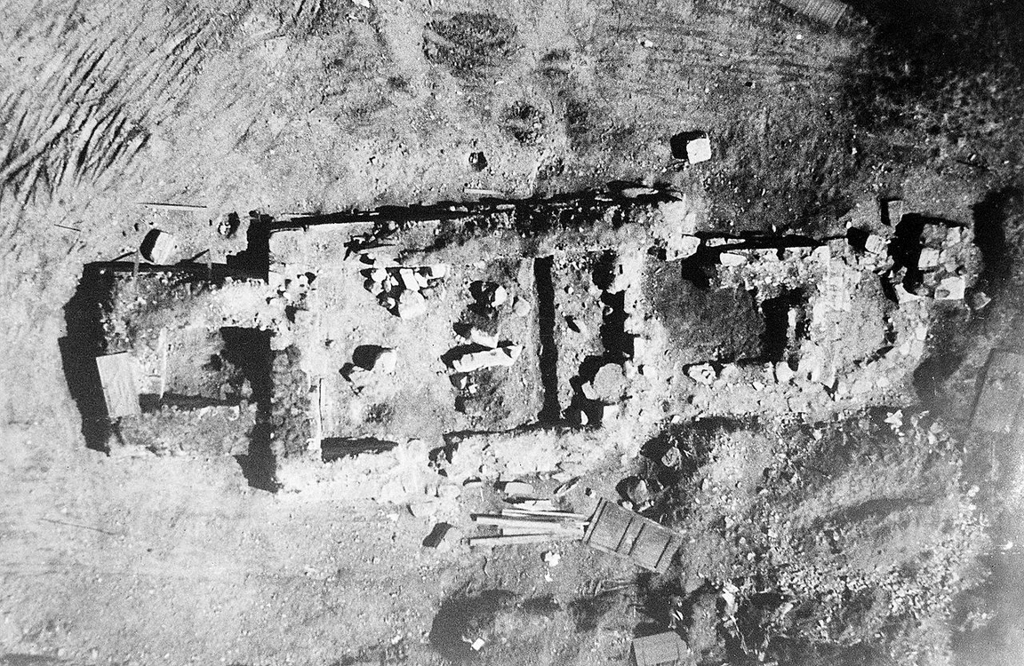 Ruina bisericii Västerhus, înainte de 1951 (© Riksantikvarieämbetets arkiv)
