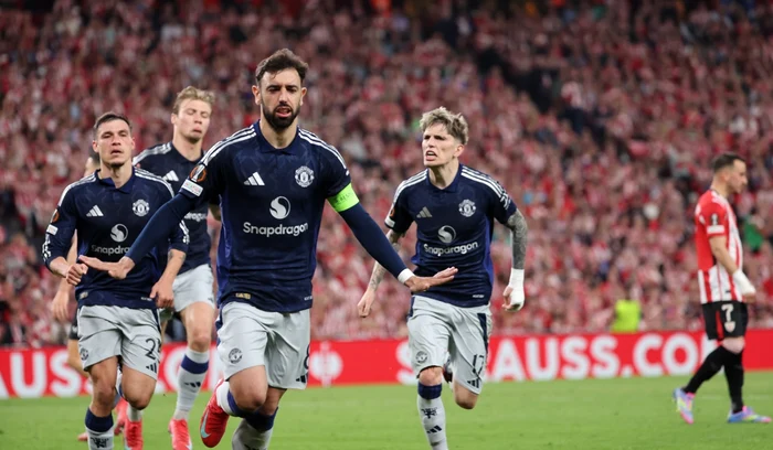 Bruno Fernandes (primplan) are parte de un sezon excelent (FOTO: EPA)