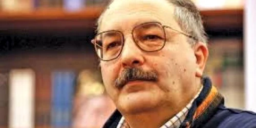 Istoricul Alex Mihai Stoenescu a colaborat cu fosta Securitate  Decizie definitivă a Curţii Supreme de Justiţie jpeg