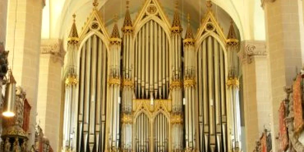 Braşov:Începe stagiunea de vară la Biserica Neagră