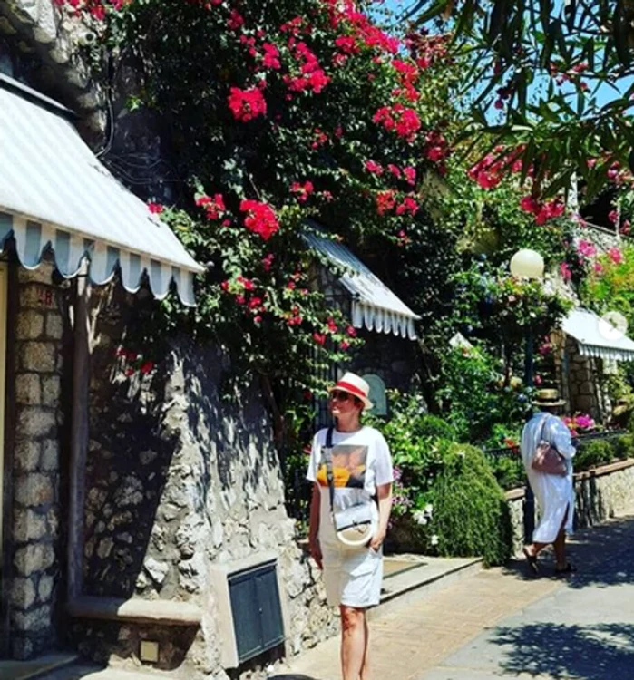 Pixxie și-a îndepărtat șase coaste pentru a avea o talie minusculăFoto: Instagram