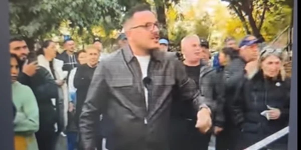Makaveli captura fb Roamania Tara Noastra FB png