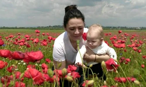 Oana Mizil cu fetita ei, Maria jpeg