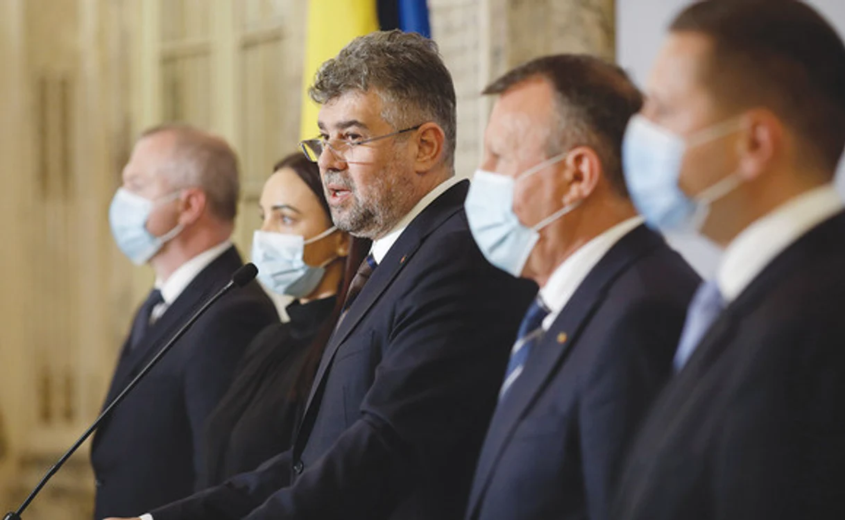 
    „Gata, am decis, mizez pe general”, pare să spună Klaus Iohannis, alături de Nicolae CiucăFoto: inquam photos  