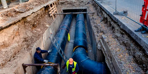 Reabilitare reţea de termoficare București radet termoenergetica santier tevi caldura FOTO Facebook   Nicușor Dan jpg