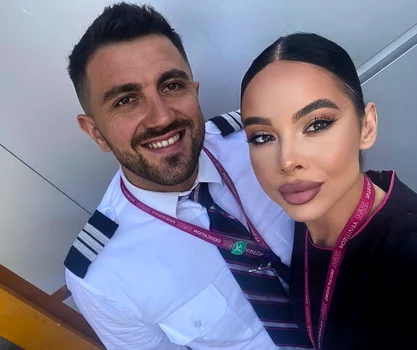 Örs și Denisa sunt împreună de un an. foto: Wizz Air