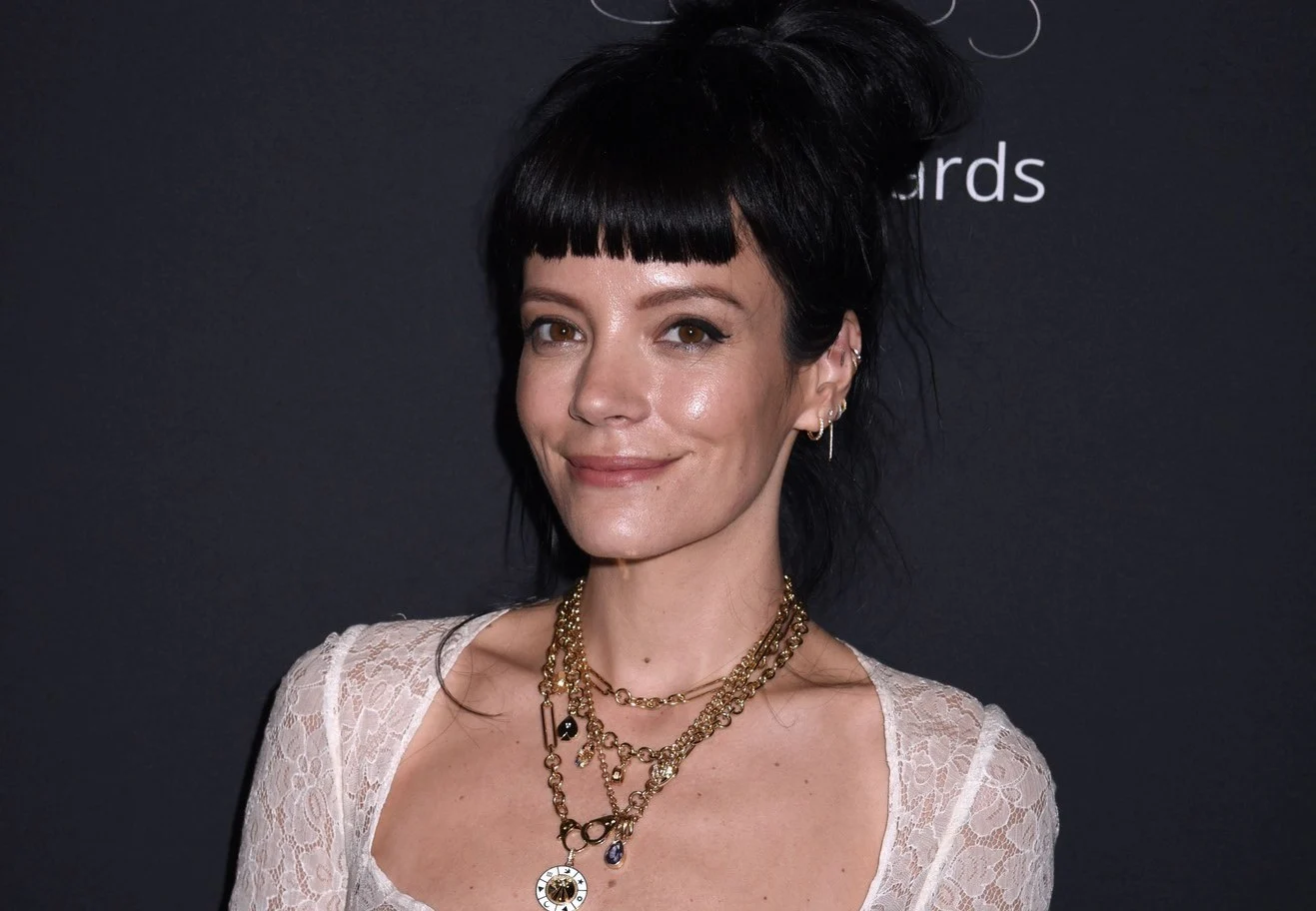 Prăjitură cu iaurt şi foi de plăcintă