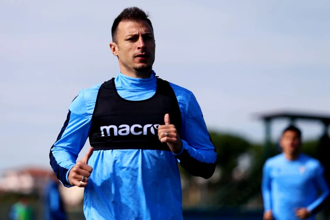 
    Radu Ștefan va sta mai multe luni în cantonament dacă se reia Serie AFoto: Guliver/ GettyImages  