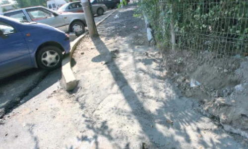 Muncitorii vor asfalta străzile secundare (Fotografii: Click!) jpeg