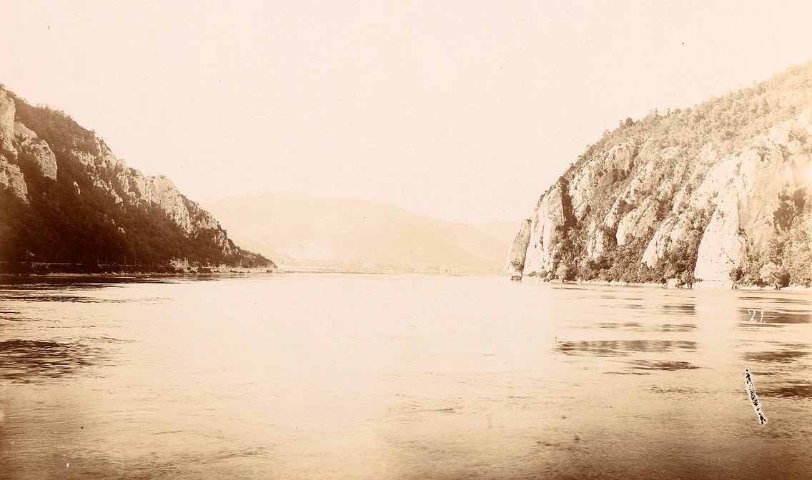 Cazanele.  Foto Geza Hutterer (1864 1917)  Museum of Architecture at Berlin Institute of Technology, Germania