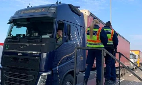 soferi camion la intrarea in tara jpeg