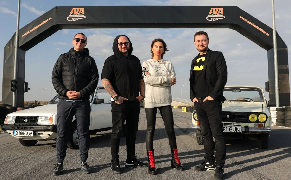 Geanina Ilieş şi Cristi Mitrea, alături de prezentatorii SuperSpeed