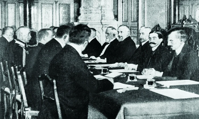 Negocierile purtate în cadrul Conferinței de Pace de la București (© Getty Images)