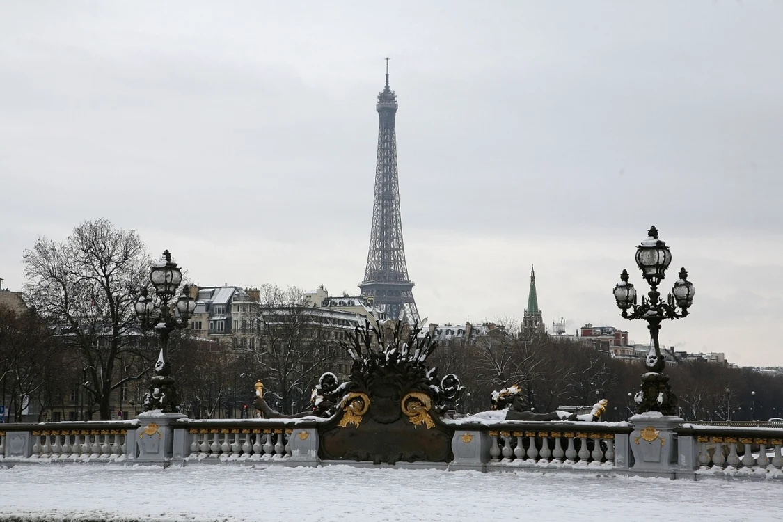 paris sub zapada foto guliver/getty images