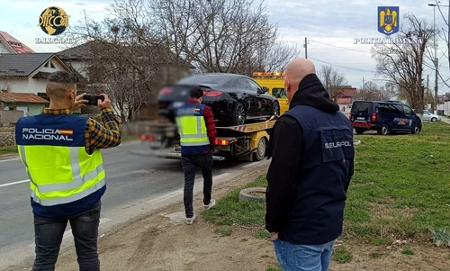 Percheziții făcute la Țăndărei Foto: DIICOT