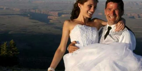 Ioana Elise Hociotă, în ziua nunții la Marele Canion