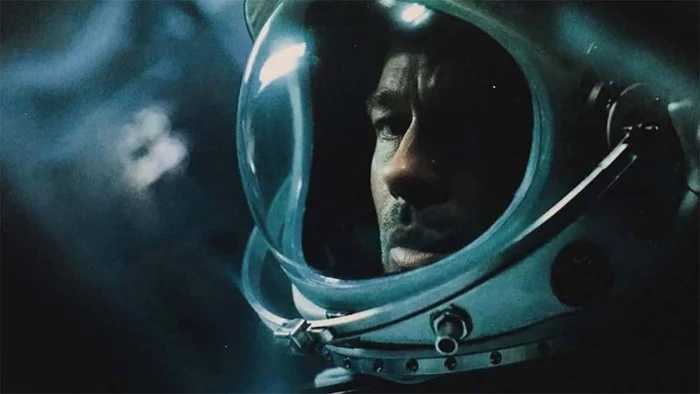 
    Brad Pitt intepretează rolul unui astronaut plecat în spațiu în căutarea propriului tată, în filmul „Ad Astra”Foto: imdb.com  