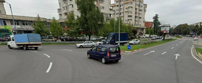 Viteza trebuie redusă în intersecții FOTO Google Maps