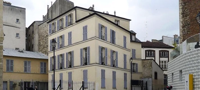 Aceasta este vila din Paris a Leontinei Văduva foto: wowbiz.ro