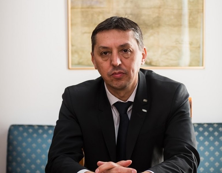 Daniel David, despre testarea antidrog a elevilor: „Am sărit de la a ignora problema, la a o considera o catastrofă națională”