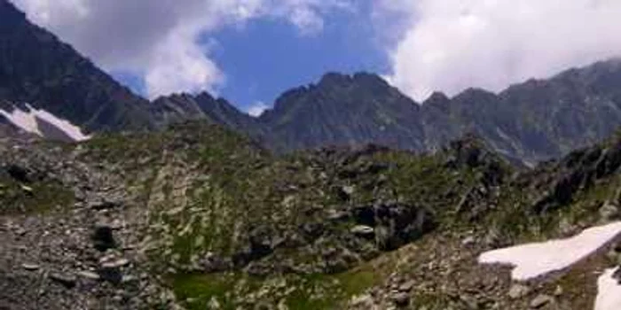 Sibiu: Turistul german mort în Munţii Făgăraşului era cu un grup de opt persoane (update)