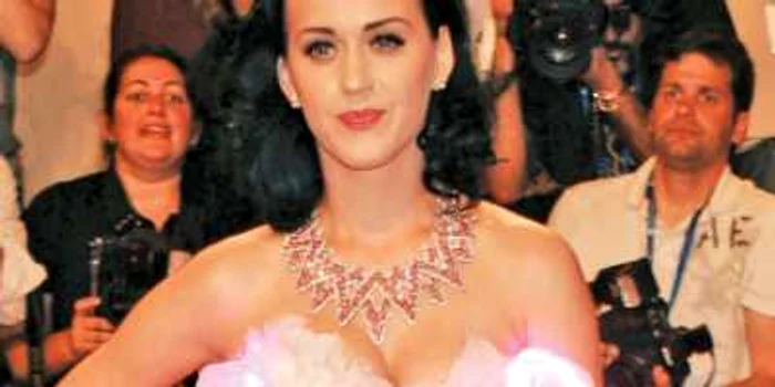 Rochia cu LED-uri purtată de Katy Perry a costat 20.000 de dolari  