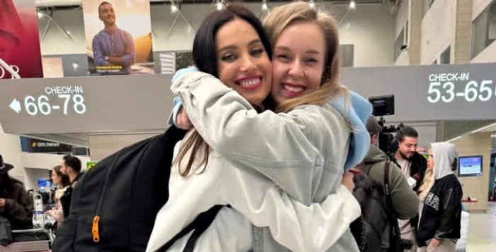 Alina Pușcău și Cristina Postu, la aeroport foto: Instagram 