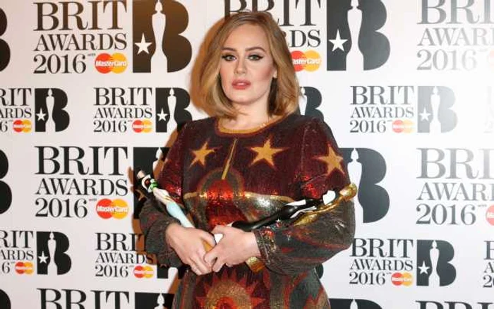 Adele a fost premiată cu un Glob de Aur şi un premiu Oscar pentru tema muzicală „Skyfall“, din seria „James Bond“ FOTO Getty Images