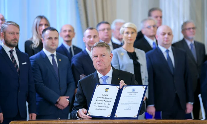 Președintele României a promulgat legea pentru înființarea Muzeului Holocaustului jpeg
