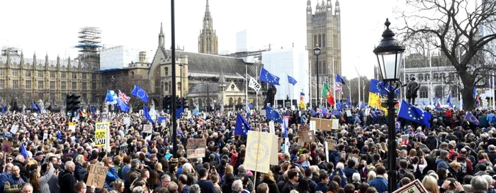 Manifestaţia de sâmbătă de la Londra în favoarea anulării BREXIT FOTO EPA - EFE