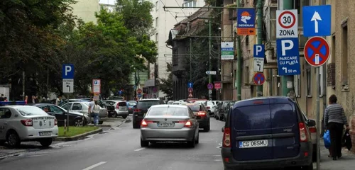 Parcare ilegală în centrul Timişoarei FOTO ratt.ro