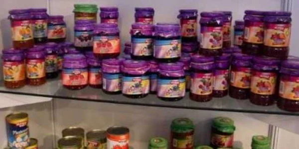 Inspectorii Protecţiei Consumatorului Vrancea au dat iama în borcanele cu gemuri şi dulceţuri