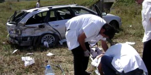 Bacău: Trei răniţi într-un accident rutier (VIDEO)