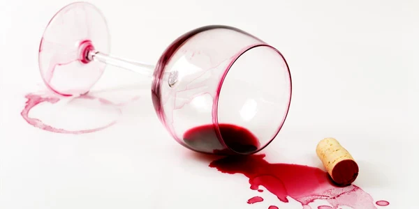 Vin rosu varsat Shutterstock