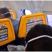 geam spart avion ryan air FOTO colaj captura video X 